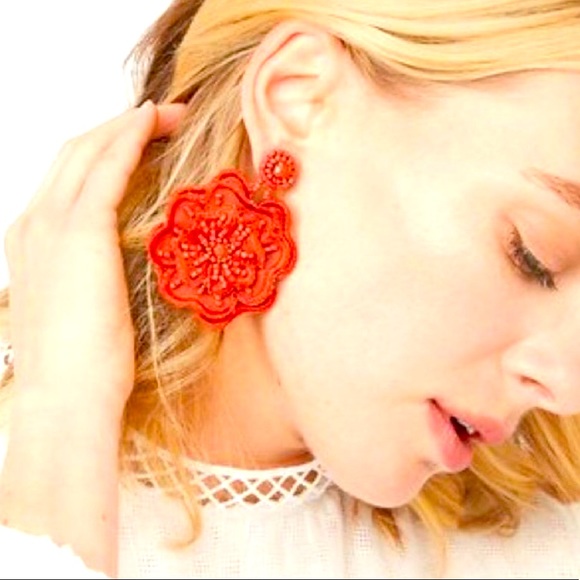 Stella & Dot | Retired Coral Red Hand-beaded Ella Grace Earrings - Picture 4 of 7